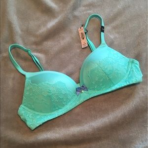 NWT Victoria’s Secret Bra